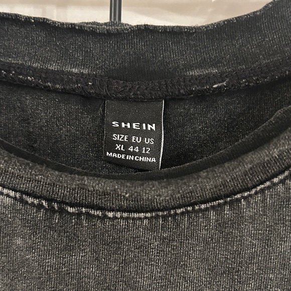 SHEIN Charcoal Gray Star Embelished t-Shirt
Size XL - Picture 2 of 7